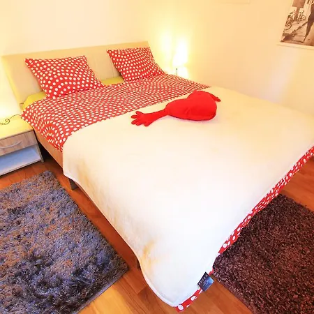Sunset Apartment Split